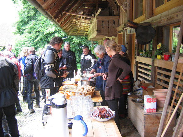 Mittag auf der Ausfahrt